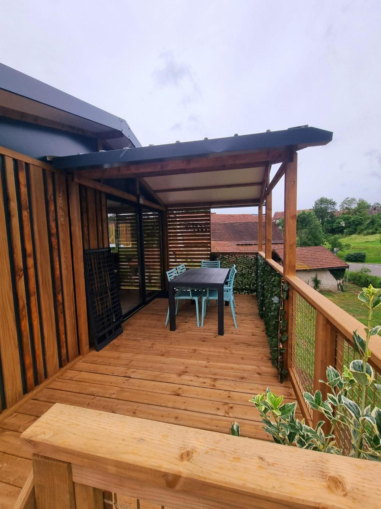 Les Lodges D'Emeraude Maisod Exterior photo